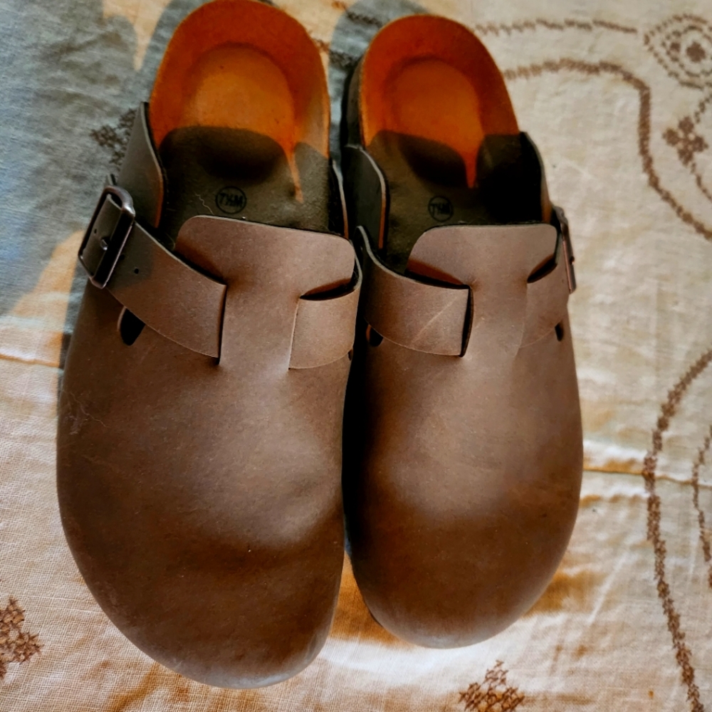 Shoe